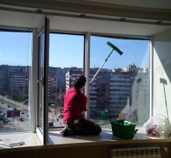 Мытье окон в однокомнатной квартире Бобров